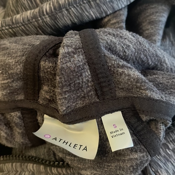 athleta zip up - Picture 3 of 3